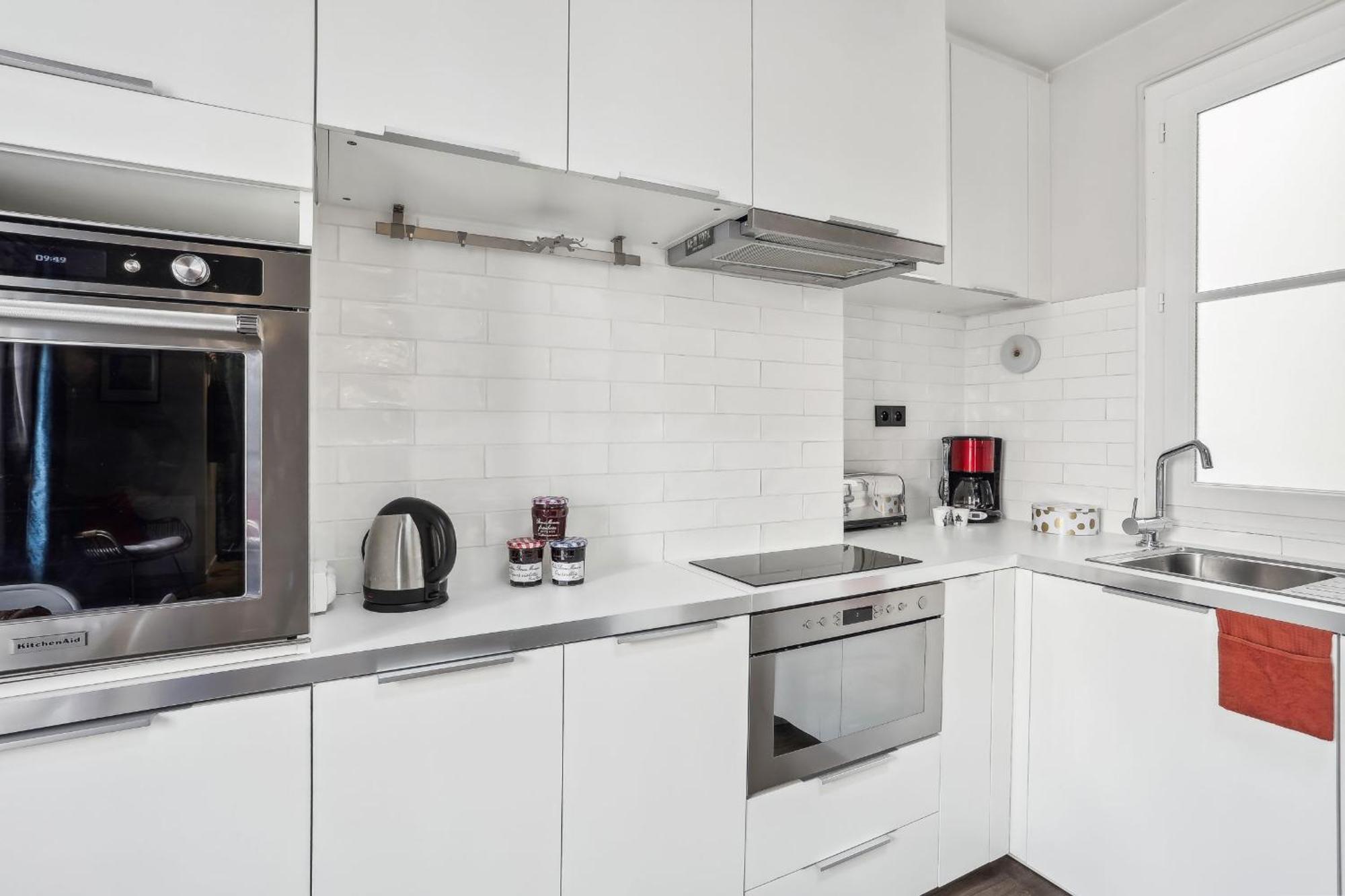 Apartment Eiffel Tower & Champ De Mars - 1br - Cityapartmentstay Paris